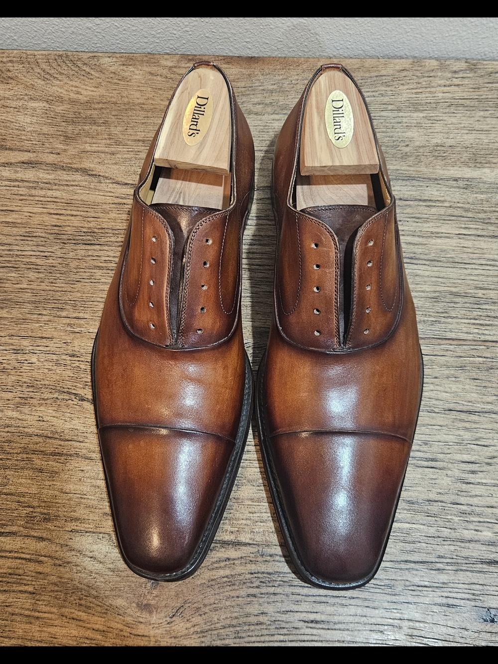 Magnanni Men's Tan-Brown Leather Cap-Toe Oxfords - Picture 2 of 5